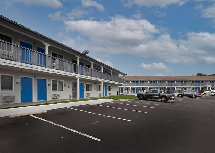 Days Inn By Wyndham Arroyo Grande Pismo Beach