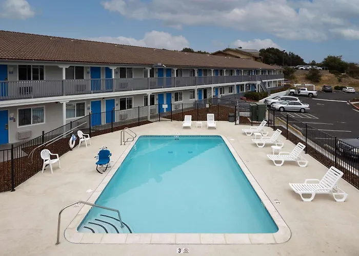 Days Inn By Wyndham Arroyo Grande Pismo Beach