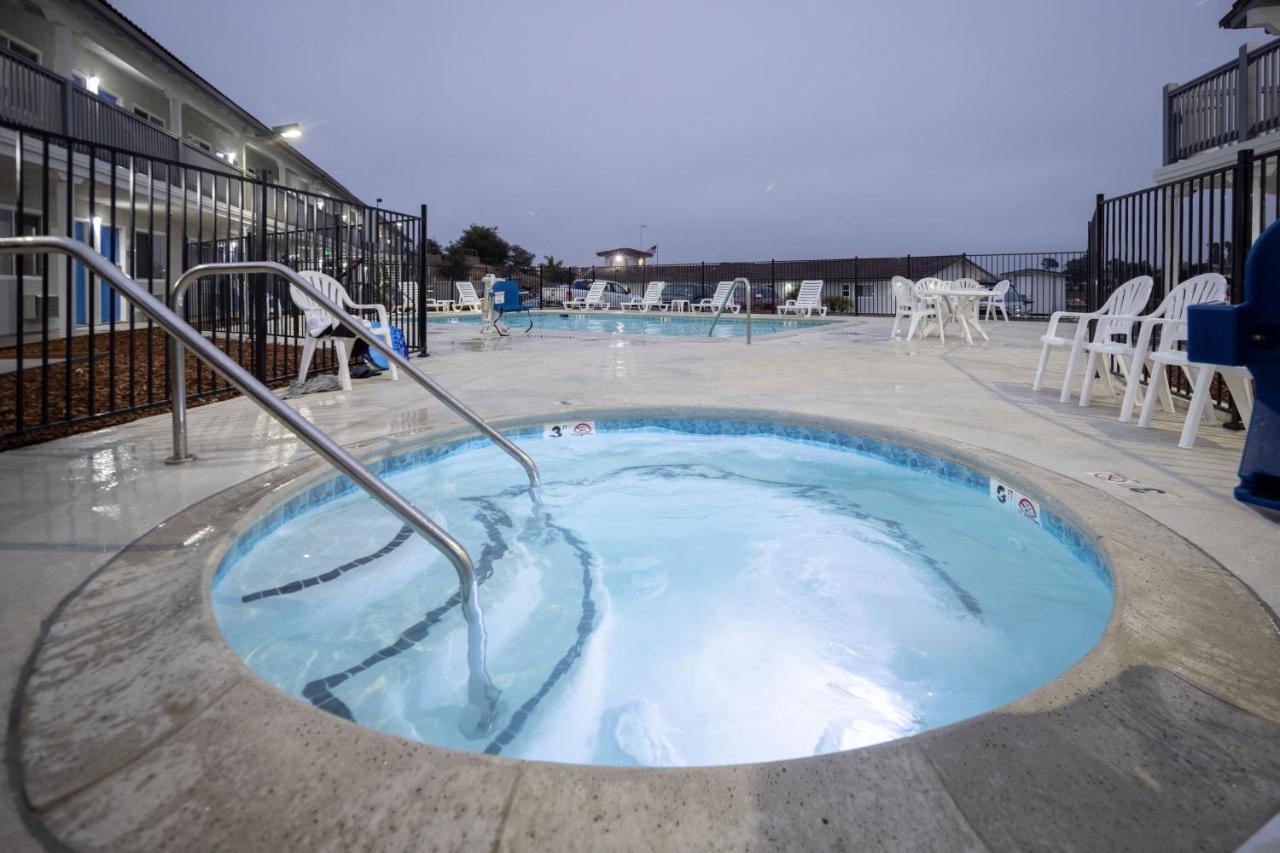 Motel Days By Wyndham Pismo 2*