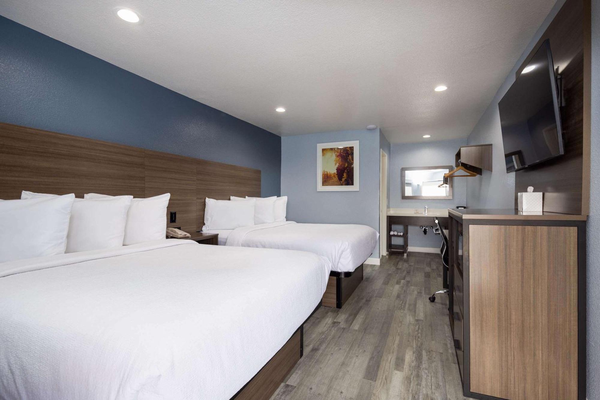 Days By Wyndham Pismo Motel 2*