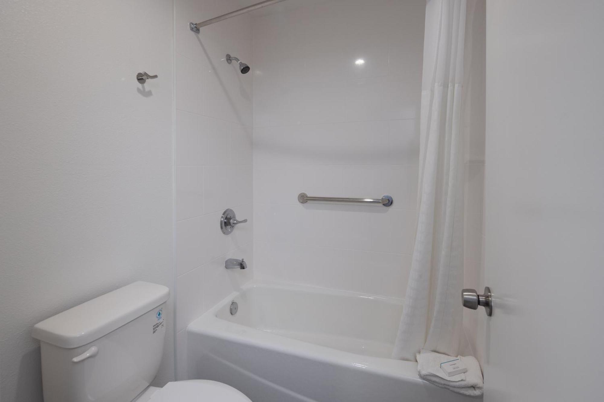 Days By Wyndham Pismo Motel 2*
